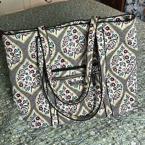 Vera Bradley Tote